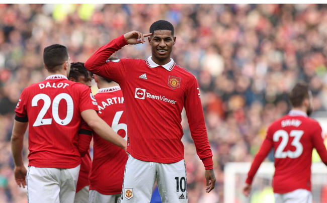 在足球比赛 在足球比赛